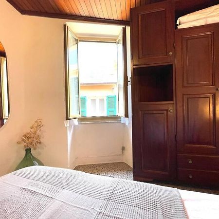 Historic Downtown Home By The Sea With King Bed Monterosso al Mare Extérieur photo