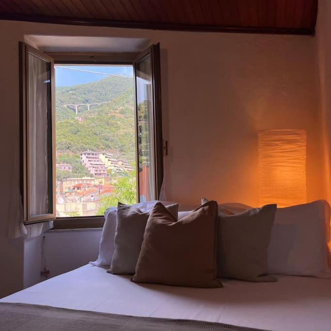 Historic Downtown Home By The Sea With King Bed Monterosso al Mare Extérieur photo