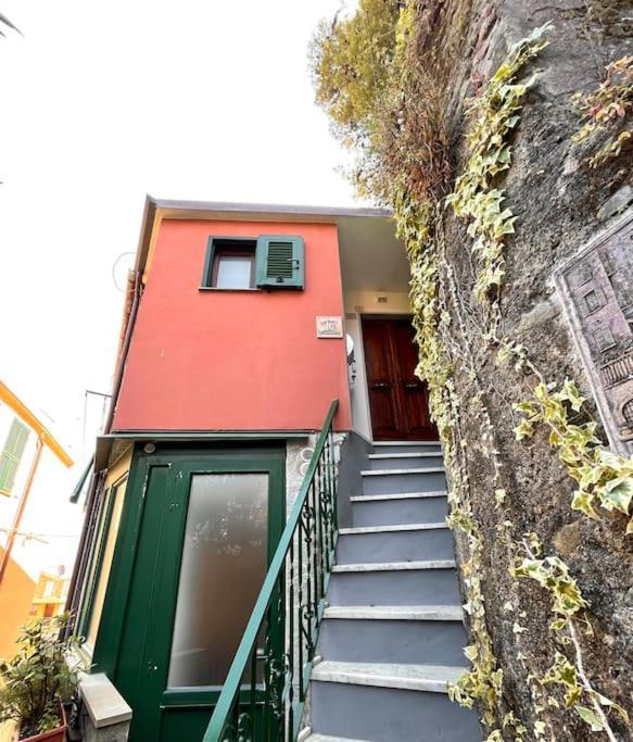 Historic Downtown Home By The Sea With King Bed Monterosso al Mare Extérieur photo