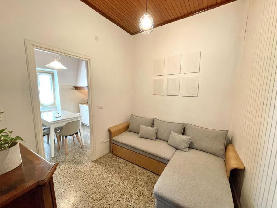 Historic Downtown Home By The Sea With King Bed Monterosso al Mare Extérieur photo